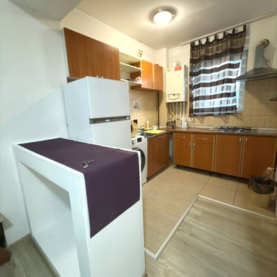 Alquiler de un acogedor apartamento de 2 habitaciones con balcón, Bucarest, Rumanía
